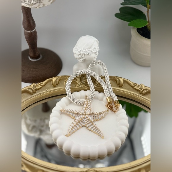 Zara Starfish Pendant Rope Necklace – Bold Statement Beach-Inspired Jewelry - Picture 8 of 10